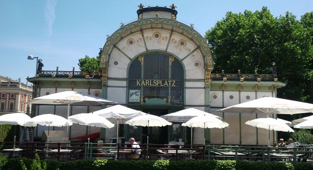 geführte Tour in Wien Karlsplatz Otto Wagner Pavillon